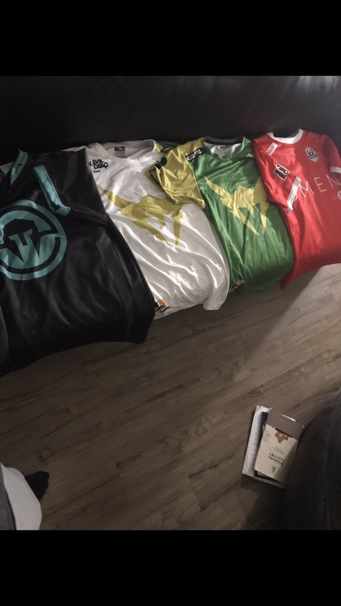 agilities's tweet image. Giving away these 4 jerseys for 20k followers! Will sign them if the winner wants, gonna end the giveaway in about a week. RT/Follow to enter