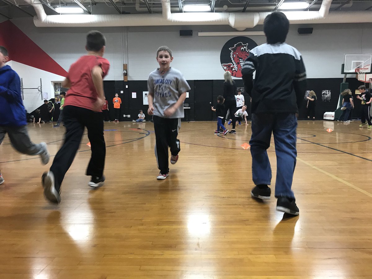 BFingerDHE's tweet photo. Hitting up someWellnessWednesday with my 5th graders in #dhefamily @DHEPrincipal https://t.co/m5nhovR0sl