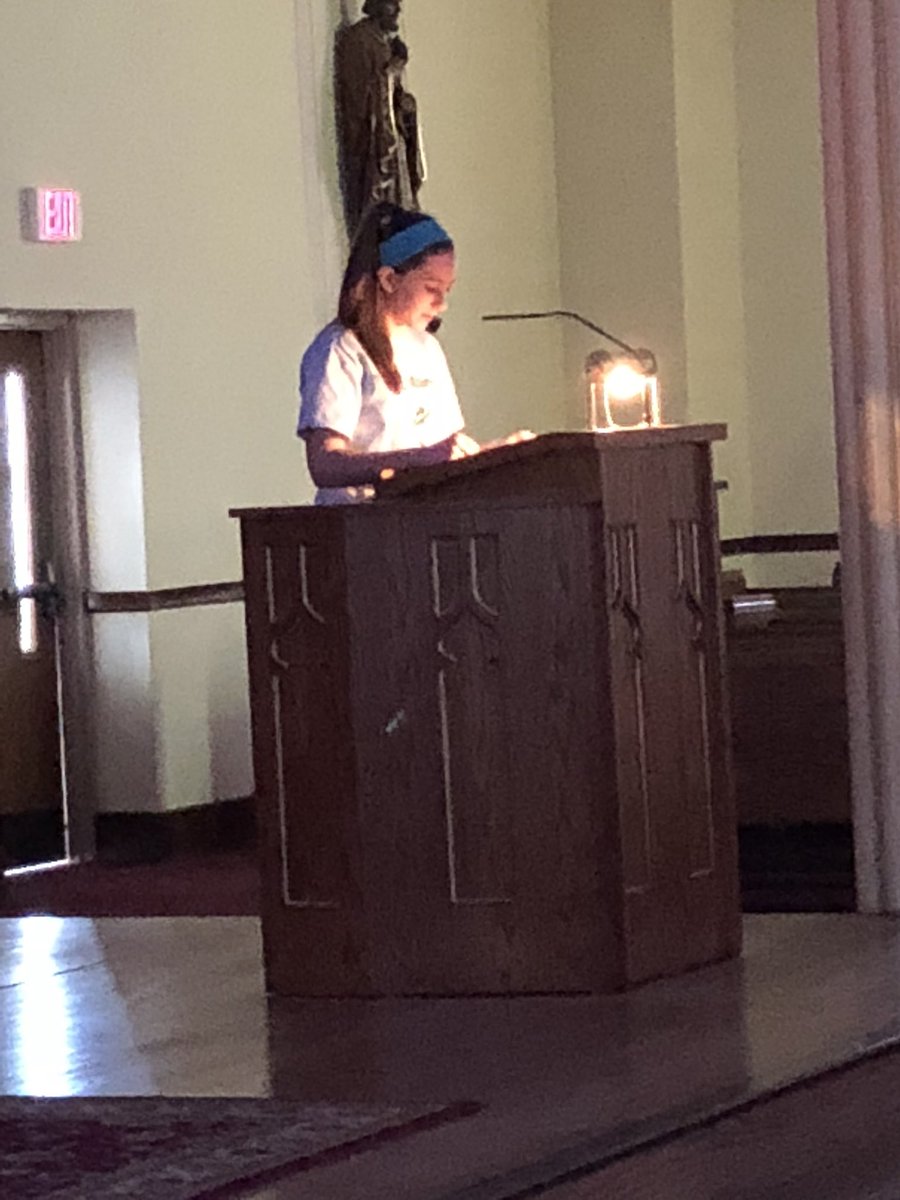 MWilliamson320's tweet photo. St. Mary’s students pray for peace and for those affected by violence. #uKnighTed #PrayOutForPeace https://t.co/IWTGtQXWMV