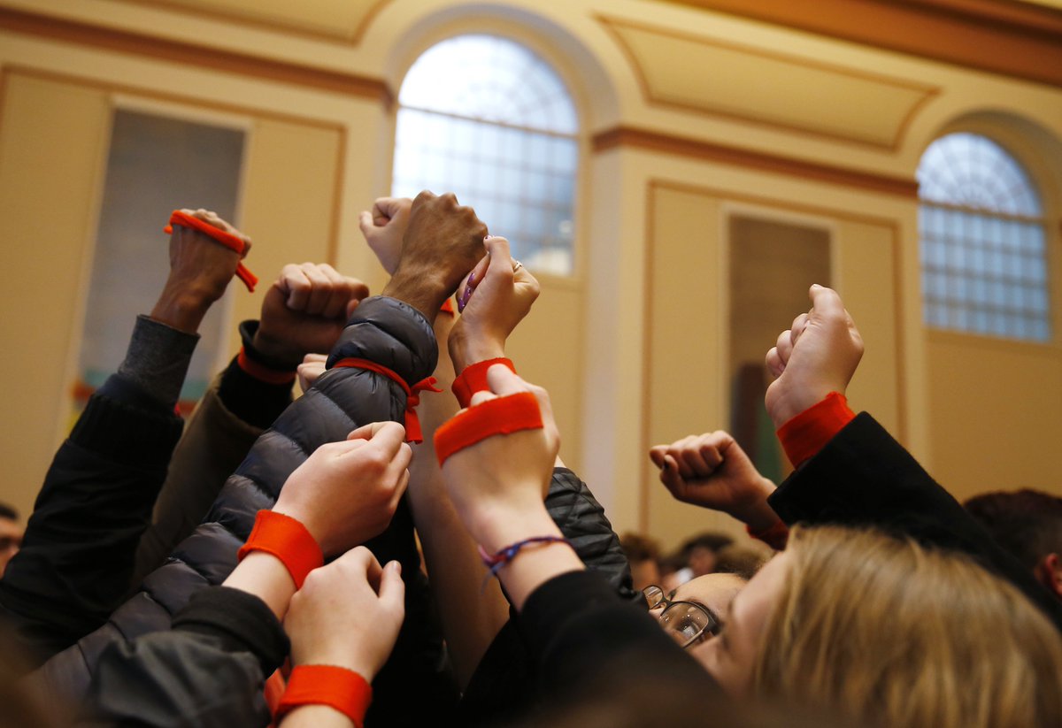 Complex's tweet photo. Despite a snow day, students in Boston showed up to protest gun violence. 👊🏻👊🏾👊🏿👊🏽👊🏼

#NationalWalkoutDay https://t.co/lUiEwrkvoe