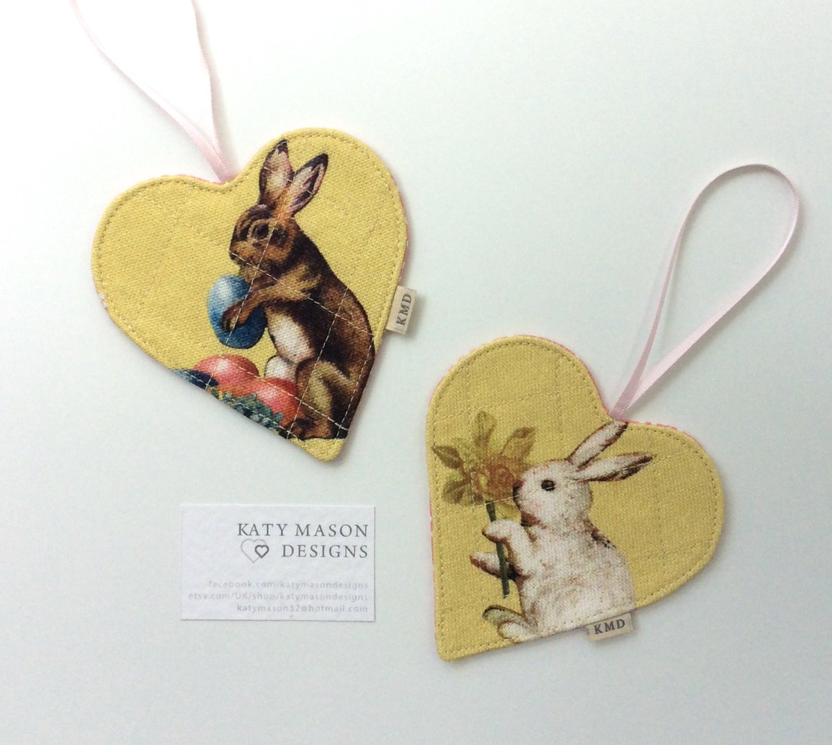 Some little Easter hearts #handmadehour etsy.com/uk/listing/600…