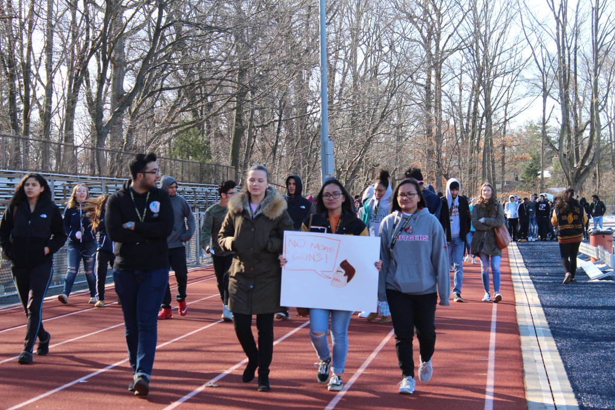 kurtsiegelin's tweet photo. Students walked out of class all over NJ today to protest gun violence. The latest at 5 on @news12nj.  Pics...

Carteret @xxitsamy 
Mountain Lakes @alinaa_siddiqui 
North Bergen @kristawelz 
Colonia @ColoniaHigh https://t.co/90ZkrAkEHI