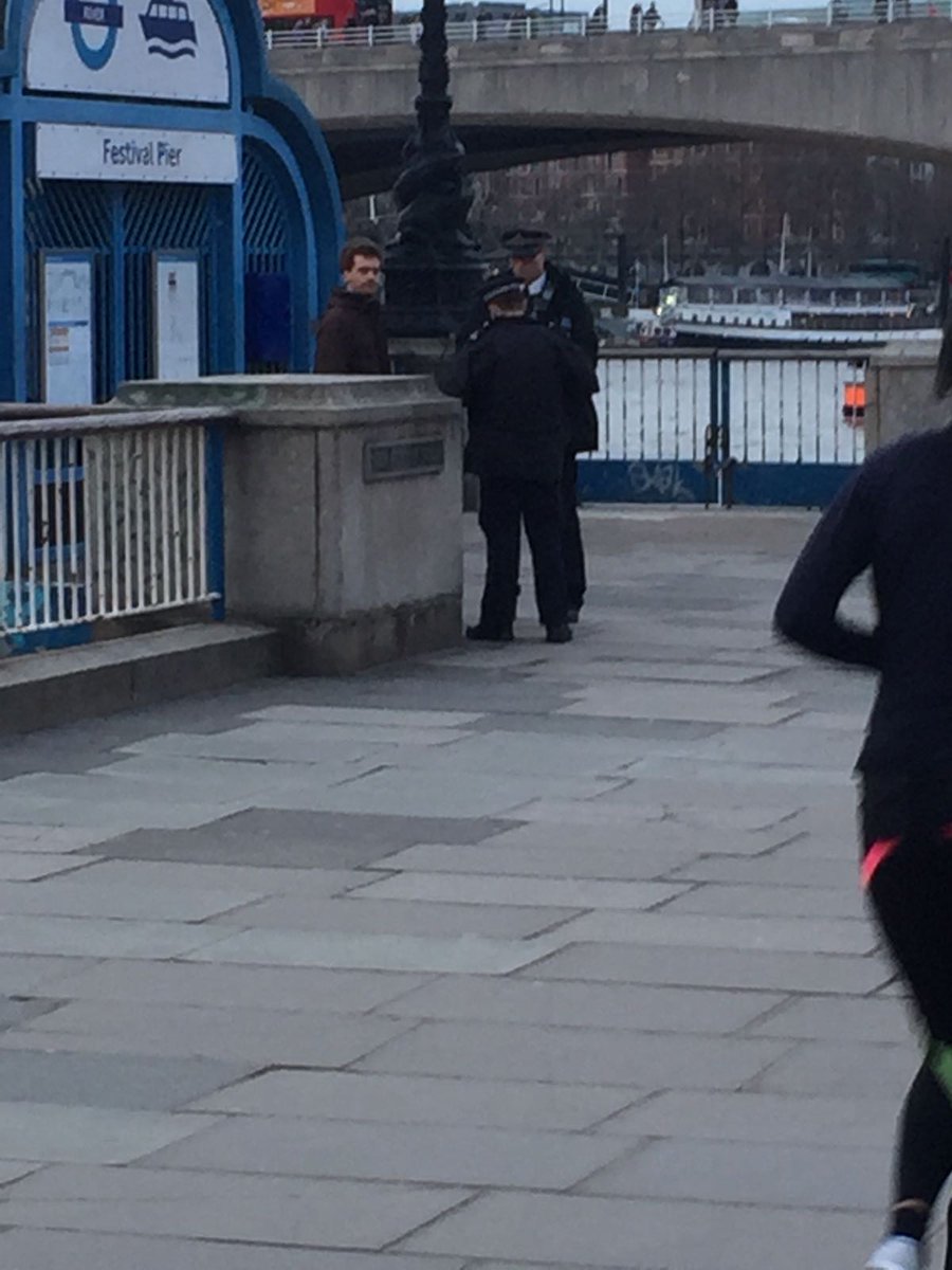 MetTaskforce's tweet image. #MPSLambeth #OpFractus #SWTSG Many thanks once again to U5:4 this evening for their time and enthusiasm while providing a high visibility presence at multiple deployments along the Southbank. Meeting tourists and keeping London safe with Op Fractus.