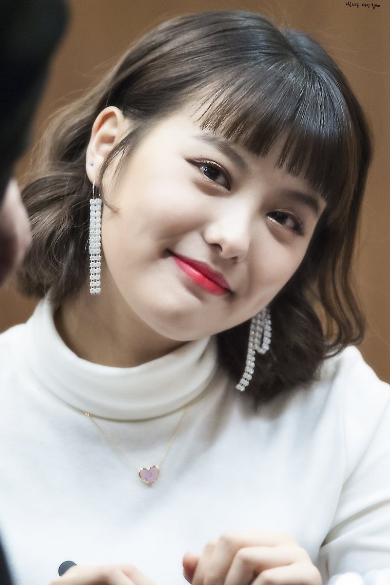 MMLD_AHINlove's tweet photo. 4時起きとか久しぶりすぎて眠😪
こういう時はアイン、ヨヌ見て目覚まそ https://t.co/59eW4muSkL