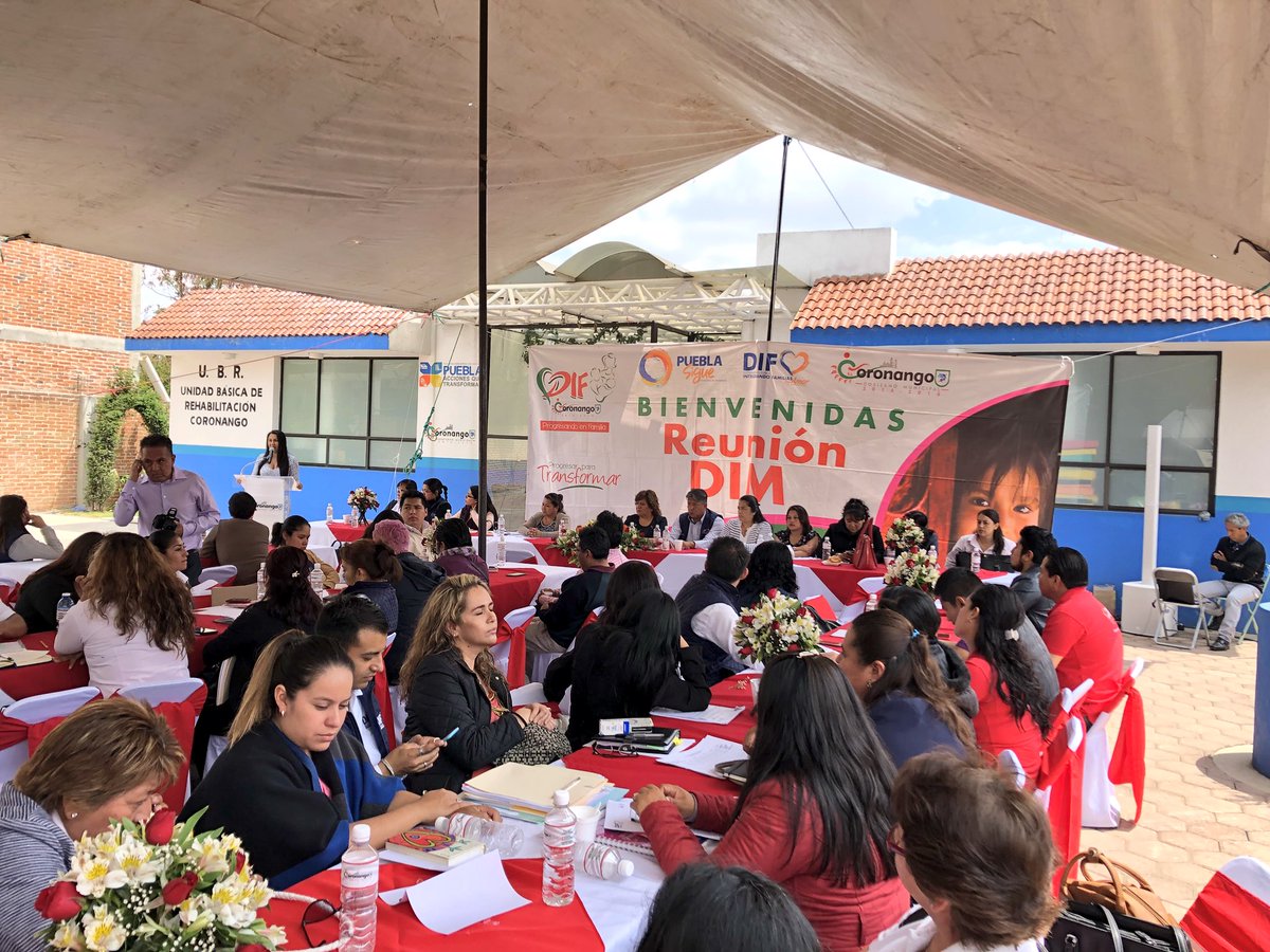 Melymak's tweet photo. A favor de los grupos vulnerables, Coronango sede de reunión DIM de @SEDIFPuebla con equipos DIF de 11 Municipios delegación 09 Cholula #ProgresarParaTransformar https://t.co/8FI2kbIbUs