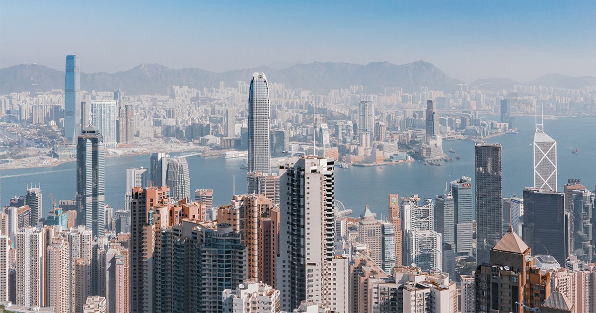 BluebackGlobal's tweet photo. Can't decide which part of Asia will be better for your business? Read our comparative overview between Hong Kong and Singapore for guidance on which place will be better for you: #EntitySetUp #GlobalExpansion https://t.co/g4EvKKnNrx https://t.co/jgfLGswA21