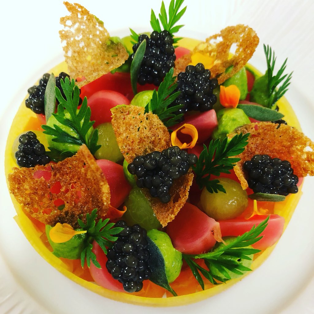 ChefSmith1987's tweet photo. Gin cured salmon, radish, rye, dill on our best day f British menu @CoworthParkUK https://t.co/3KhbDMAmIr