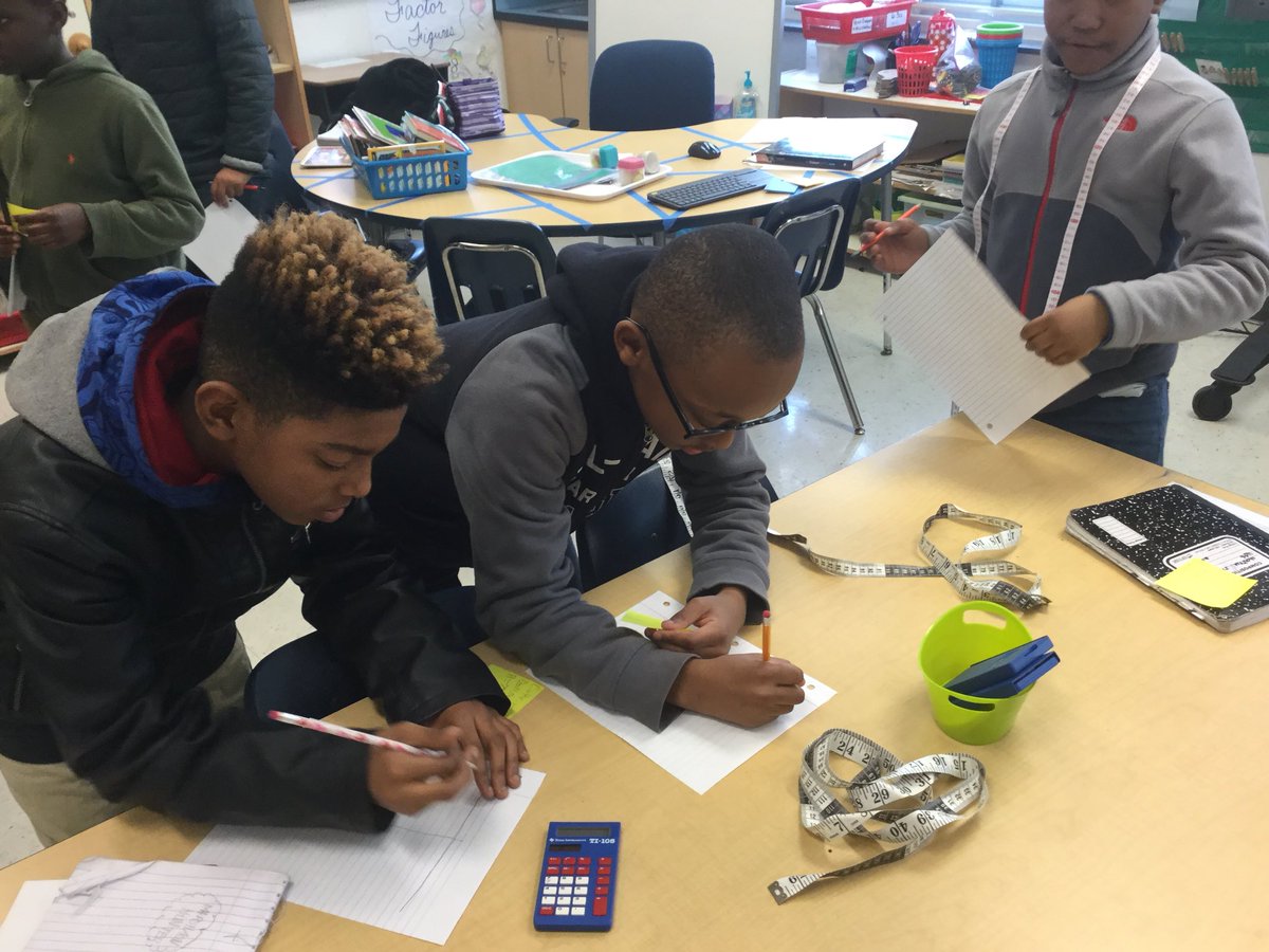 CozyBear45's tweet photo. Pi Day fun @Park View!!! #msanderson #5thgrade @ParkView21 @PortsVASchools @fionanichols5 @MathCPR @ebracyPPS https://t.co/CINchhOTh7
