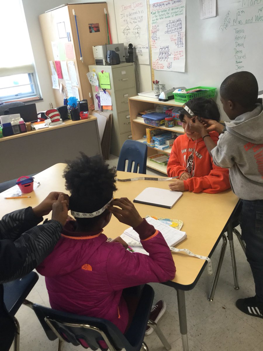 CozyBear45's tweet photo. Pi Day fun @Park View!!! #msanderson #5thgrade @ParkView21 @PortsVASchools @fionanichols5 @MathCPR @ebracyPPS https://t.co/CINchhOTh7