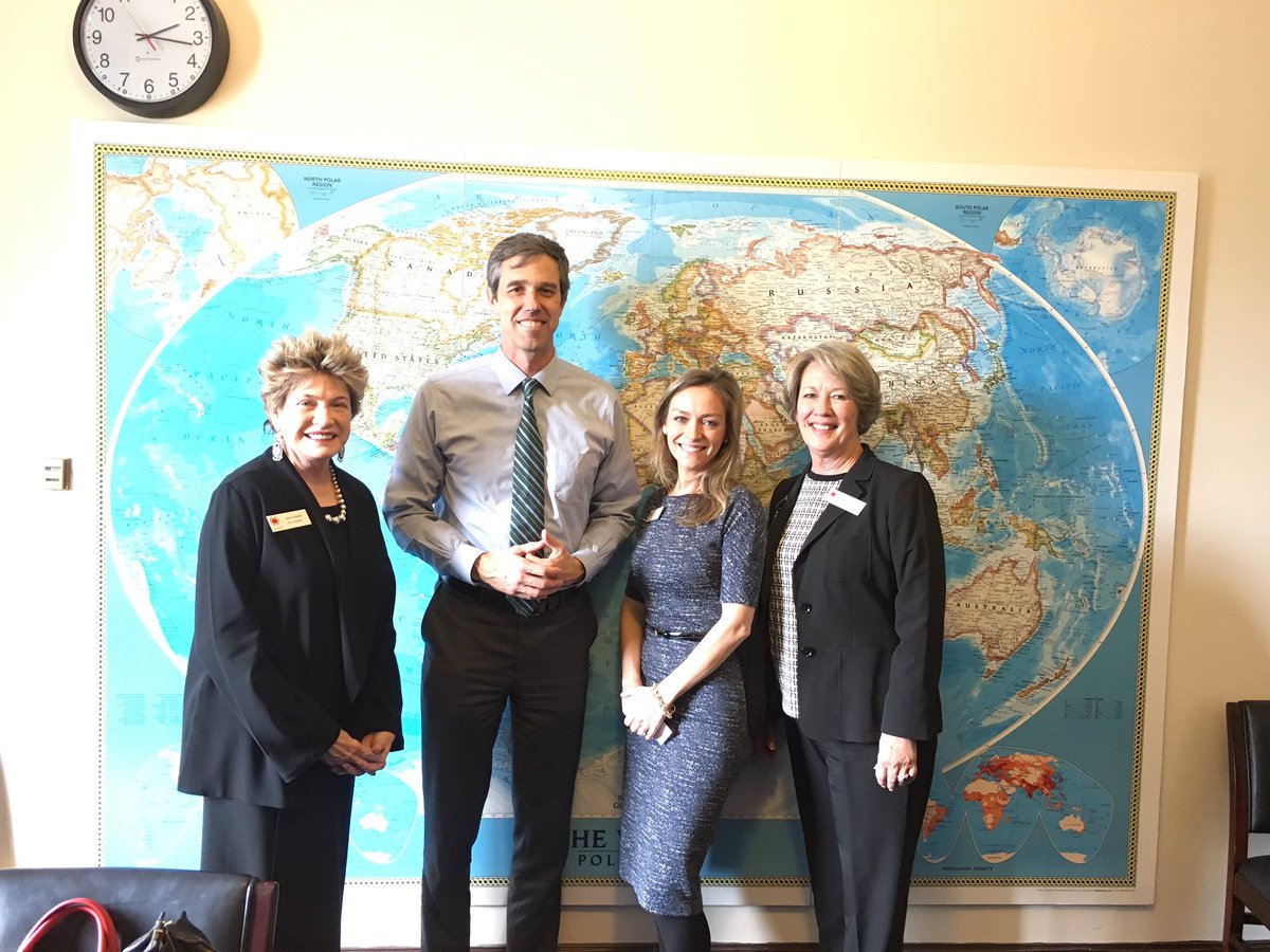 kelhugs's tweet image. Thankful to @BetoORourke for his support of @NationalService and @CityYear @AmeriCorps members. #Stand4Service #cyinvests