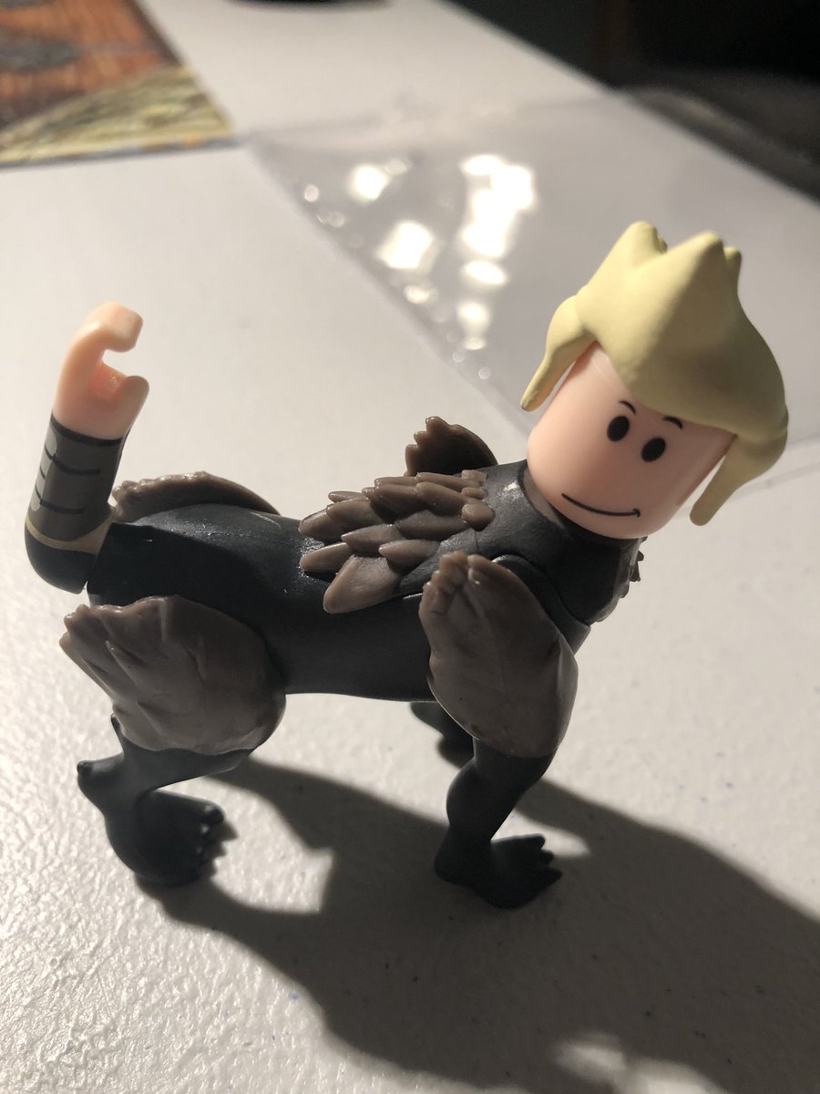 Abstractalex On Twitter Just Received The Swordburst Toy Set From Roblox The Wolf Is Really Cool And I Quickly Discovered You Can Swap Its Pieces With Other Figures For Some Interesting Results - wolf link roblox