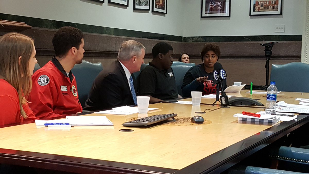 PHLserves's tweet photo. Current @AmeriCorps members telling @PhillyMayor about their service programs, challenges, and the impact they are making https://t.co/dbJlPLL9OJ