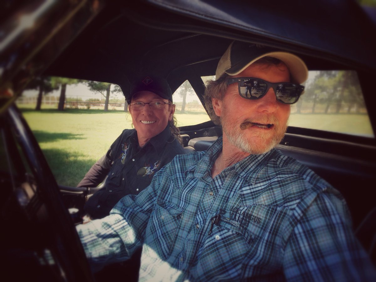 Tonight’s the final episode of the season.  Lots of surprises in this one.  Who’s coming with us?  #roosterandbutch @TheRealRoosterM <a href="/GilPrather/">Gil Prather</a> <a href="/AETV/">A&E</a>