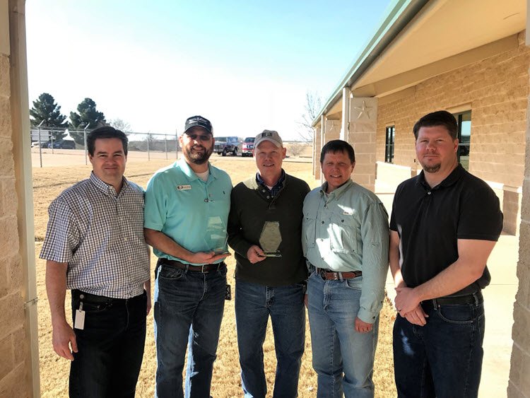 EmpirePaper's tweet photo. Congratulations to Seamus Rooney (Wichita Falls DC Logisitics Manager) and Rob Jimison (Lubbock DC Warehouse Manager) for being named EPC’s 2017 Employee(s) of the Year! https://t.co/Vjt0UxVePo
