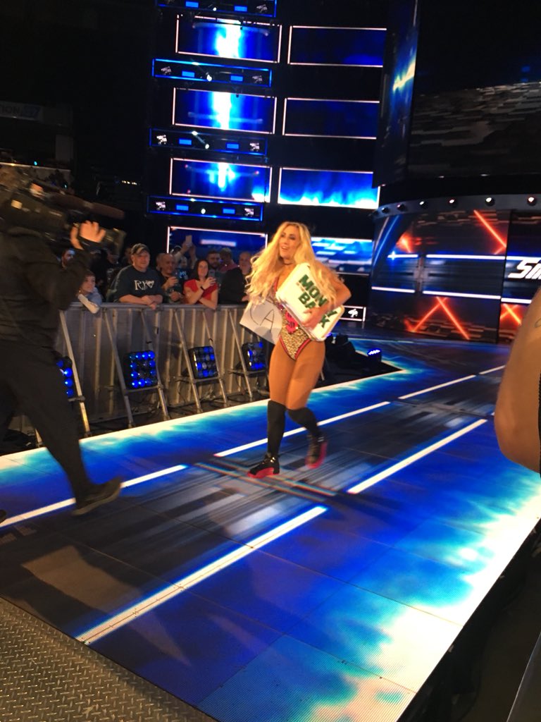 Courtney_Kay1's tweet photo. @CarmellaWWE it was so good to see you fight last night! You are one of my idols!! I had to cosplay as you last night!! So sad that I couldnโt meet you but I still got to see you. Hopefully I can meet you at Wrestlemania axxess!! Love you Mella!!! ๐๐๐ #FABULOUS #WWEINDY #MMITB https://t.co/dl587tkaLW