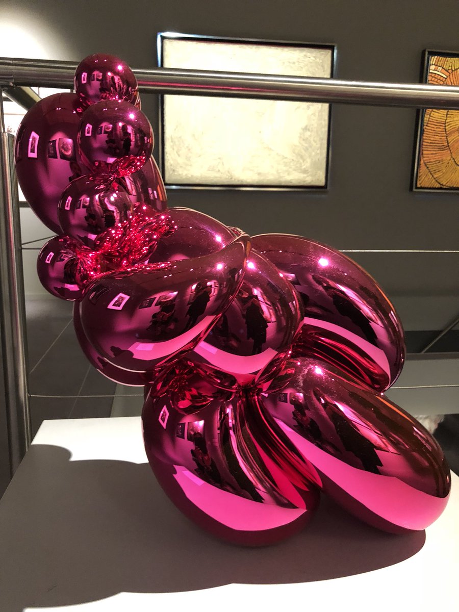 ster_art's tweet image. @TEFAF your were great ❤️
#jeffkoons #peteranton #vincentvangogh #yuinawada