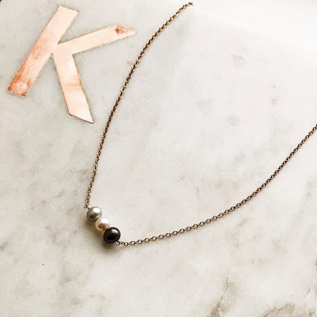shopkelliames's tweet photo. Pretty classic with a twist ✨ #designerjewelry #pearls https://t.co/34DdXevV2M