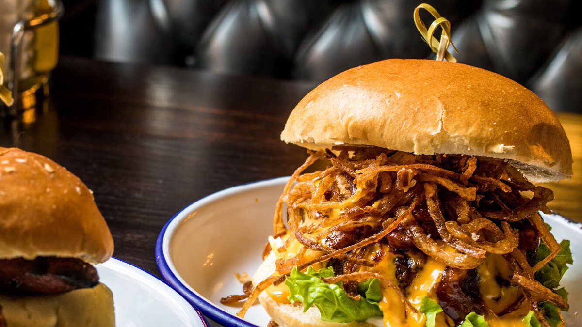 It's 2-4-1 burger treat day <a href="/shopkeepers/">Nation of Shopkeepers</a>, tell your families and friends, it's time to get eatin'!
indeals.co.uk/deals/leeds/a-…
#burgers #leeds
