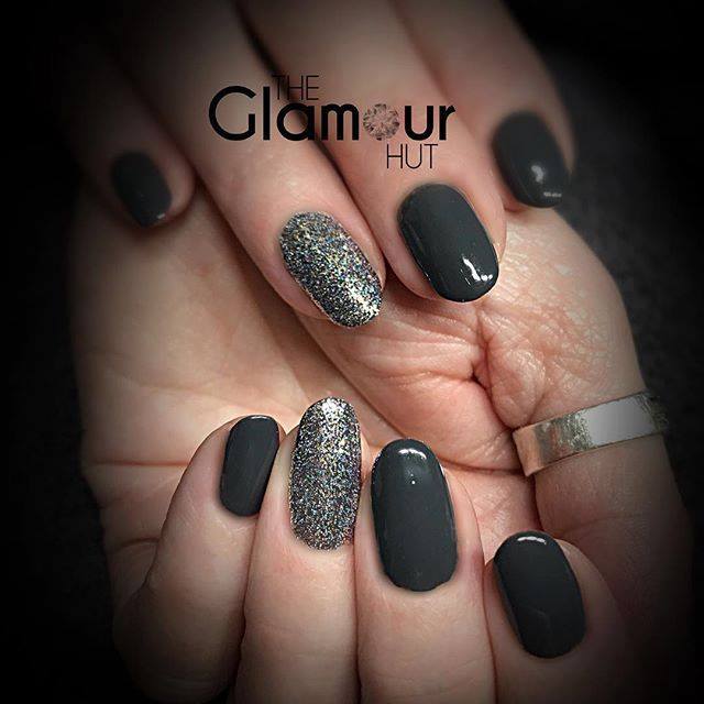 theglamourhut's tweet photo. #naturalnails #cndshellac Asphalt & #silverglitter #instanails #nailart #nailedit #nailtech #scratchmagazine #nailprodigy #nailstagram #nailsoftheday #nailgame #nails #glitternails #showscratch #nailsonfleek #youtube #greynails #nailspromote #nailitdaily… https://t.co/M6IJD8xjRi https://t.co/9pIcTfAw4E