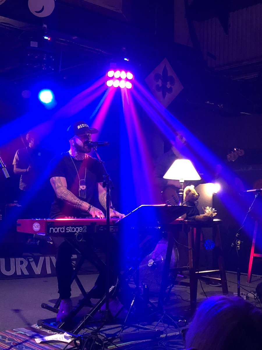 kevinhusa's tweet photo. Last night I finally got to see @nahko_and_mftp live. They have been a huge inspiration to me in my musical journey since I found out about them in 2013. @XiuhtezcatlM and @thelateones were amazing as well! https://t.co/2nOyMf13Fg