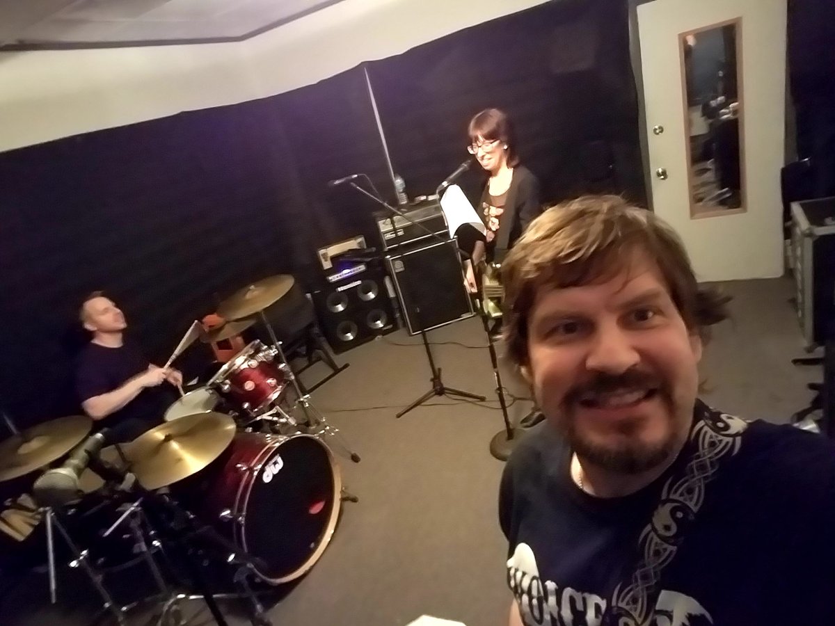headspinsrock's tweet photo. New songs in the works @ the #SuperSecretRehearsalSpace - #Headspins #Headspinsrock #newmusic #music #punk #punkrock #Chicago #ChicagoPunk #ChiPunk #GVodka #JuliaZap #GatorG #rock #musician #originals https://t.co/12VbYGFPLC