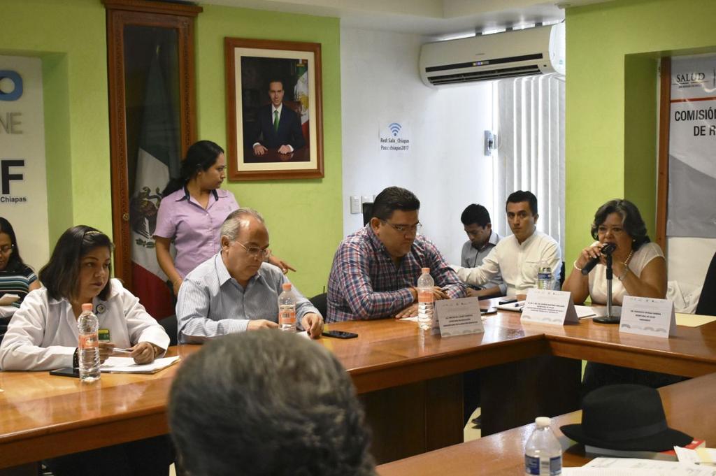 Escuelas en enfermería migran de técnicas a licenciatura > bit.ly/2IsDCKX
#EnChiapasLaSaludAvanza <a href="/VelascoM_/">Manuel Velasco</a> <a href="/Edu_Chis/">Secretaría de Educación del Estado de Chiapas</a> @SeguroP_Chiapas <a href="/Fercanton/">Fernando Cantón</a>