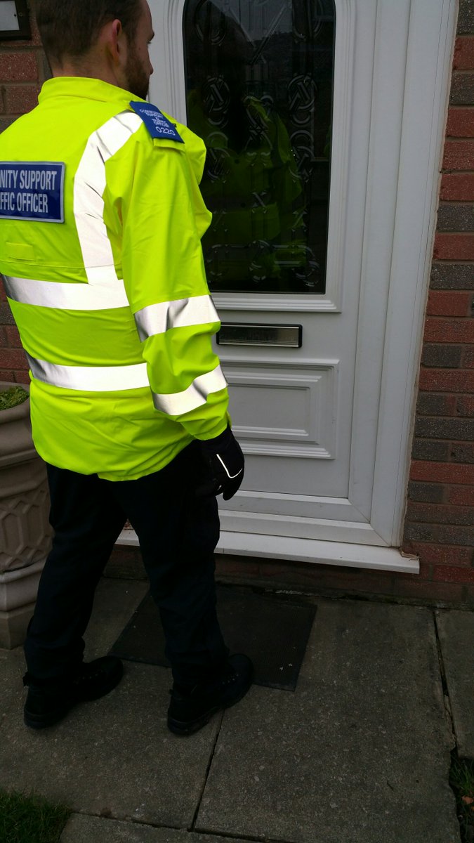 MerPolTuebrook's tweet photo. As part of #OperationCastle, your local PCSTOs have been out and about conducting #OperationHandle in which owners of insecure premises are provided with crime prevention advice. Please lock and secure your doors and windows and together we'll #BeatTheBurglar! https://t.co/wNztEHMyKv