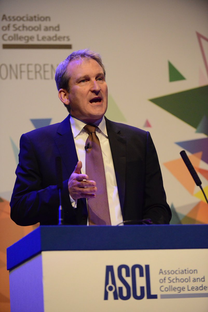 TempestLou's tweet photo. LEADING THE WAY Annual conference 2018 @ASCL_UK  @RanulphF @HTempestPhoto #LookingGoodWithTempest #ascl2018 https://t.co/kVmIJePz9D
