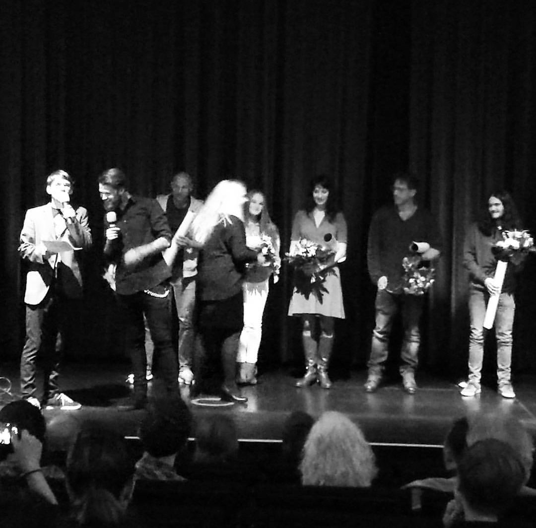 DHFilmAnimation's tweet image. Voller Stolz präsentierten wir im September 2016 das erste mal unsere Webserie "Discocalypse" einem ausgewählten Publikum im Dortmunder U.
danielhacker.de/arbeitsproben/…
#studioplus #discocalypse #premiere #filmmaker #cameraman #dop #editor #vfx #colorgrading #sounddesign #sound #zombie