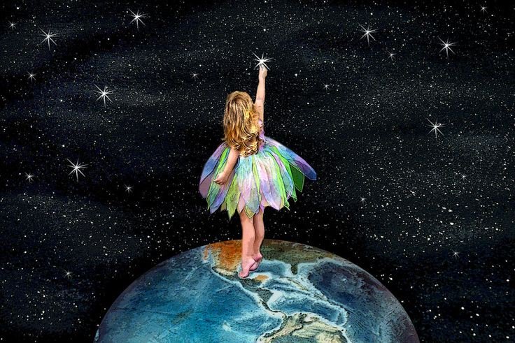 LdOptimistes's tweet photo. 🌟Ce soir🌟La #ligue_des_optimistes va accrocher une étoile bien haut dans le ciel🌟Pour qu'elle brille sur vous tout le temps🌟Que votre nuit soit paisible🌟Rendez-vous demain🌟Si vous le voulez bien🌟Et d'ici là🌟 #PBSDV 🌟 https://t.co/75dnPS6Tjn