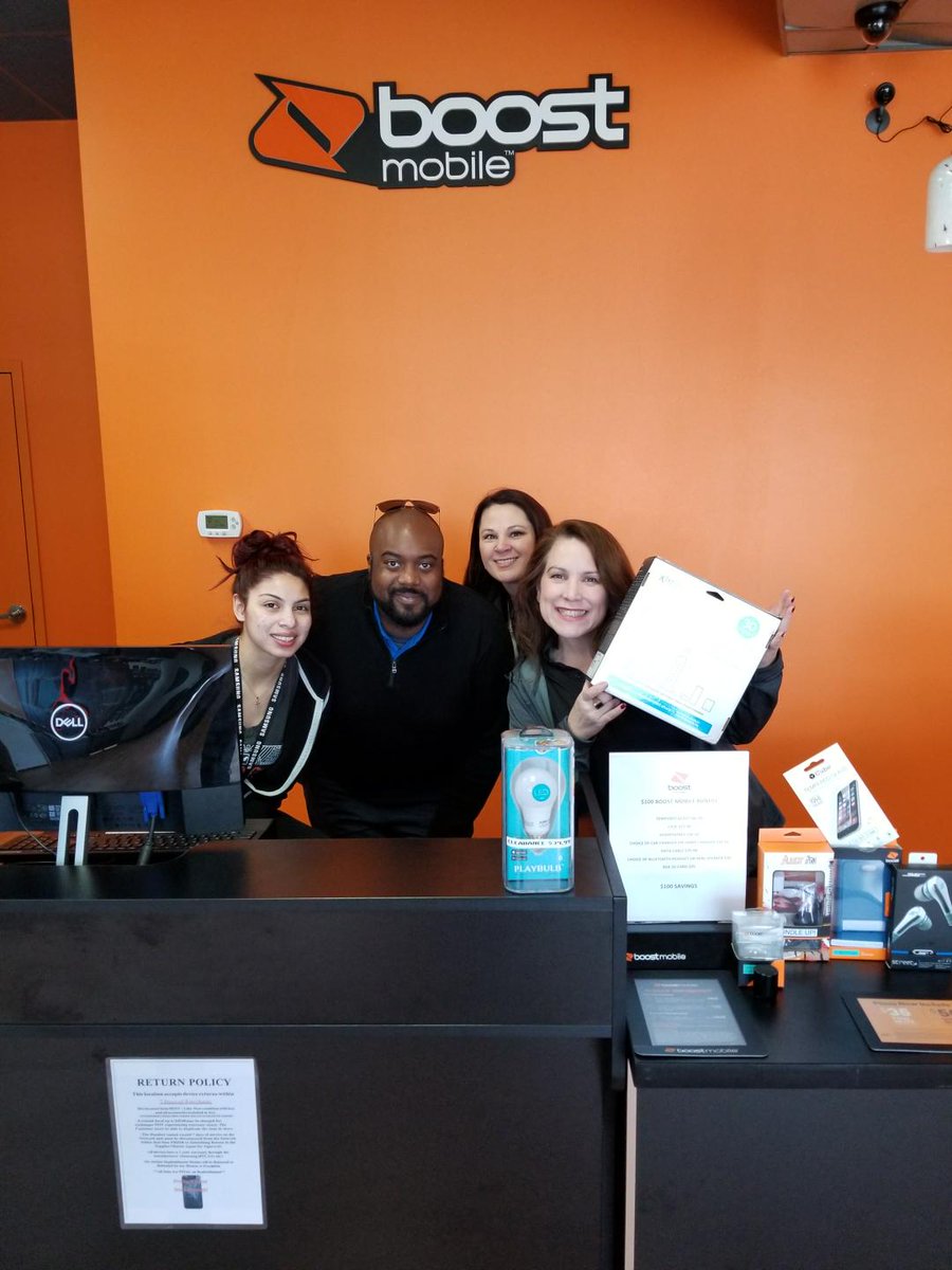 TareeVIP's tweet image. Comcast/Xfinity Blitz PNW....partnership rocks! #boostmobile #vipwireless @DaveBerginVIP #Xfinity #unlimitedinternet