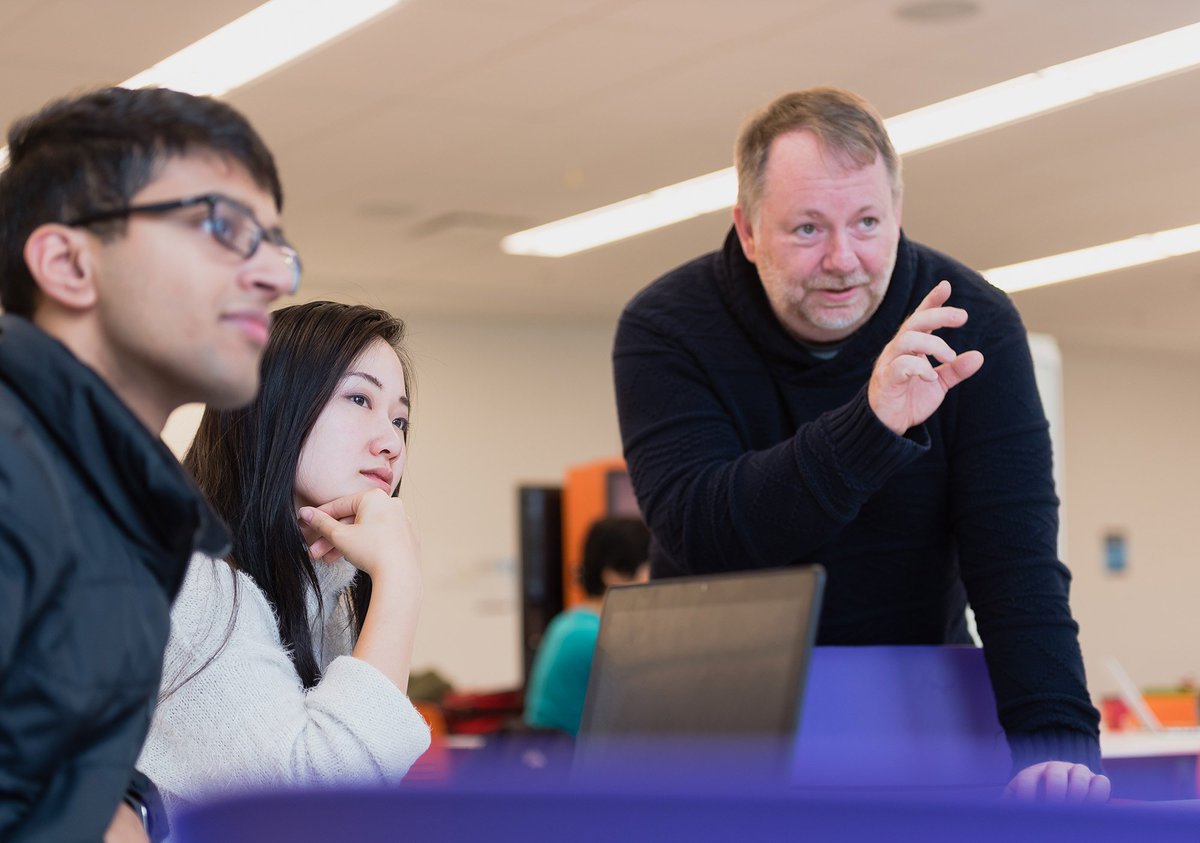 UBCVantage's tweet photo. While the potential of virtual reality is still being explored, Vantage's Academic English Program (AEP) lecturer, Neil Leveridge, discusses the power of visualization and VR in teaching students Chemistry. https://t.co/Asi0X2soda https://t.co/VXTLT9nZTH