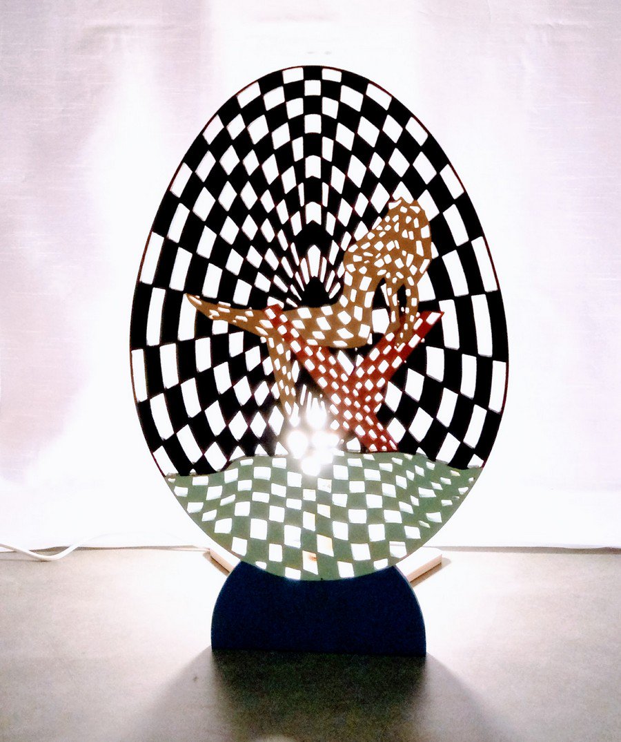 Lampaline59's tweet photo. Lampe en trompe l'oeil forme ovoïde représentant la silhouette d'une femme sur un chevalet.
#lampaline #creation #artisanat https://t.co/p4VHrSfUHF