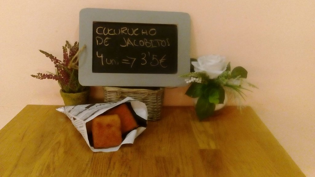 DeliCroq's tweet photo. #MiniJacobitos en cucurucho, ¡Están de muerte! #venaprobarlo #tesperamos #mercadodelapaz #metroserrano https://t.co/oxGNdECKrv