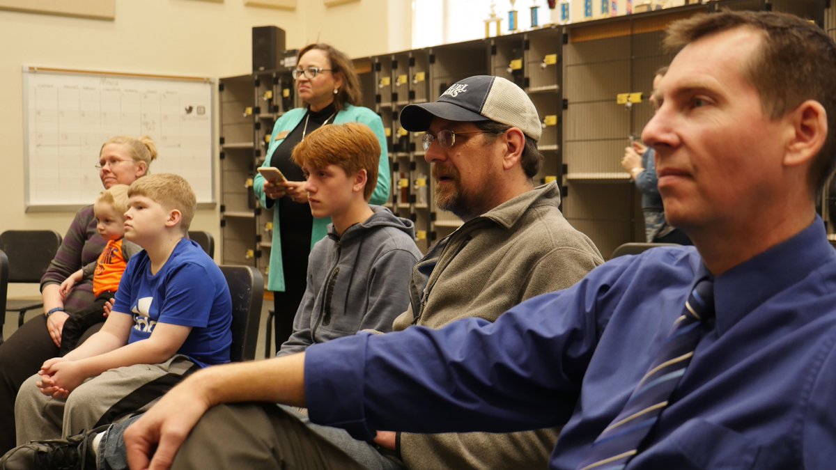 UCitySchools's tweet photo. Members of the Steep Canyon Rangers were at UCHS today to deliver several brand new band instruments courtesy of the CAN'D Aid Foundation. See full story on our Facebook Page. https://t.co/iTYLKJFUXH