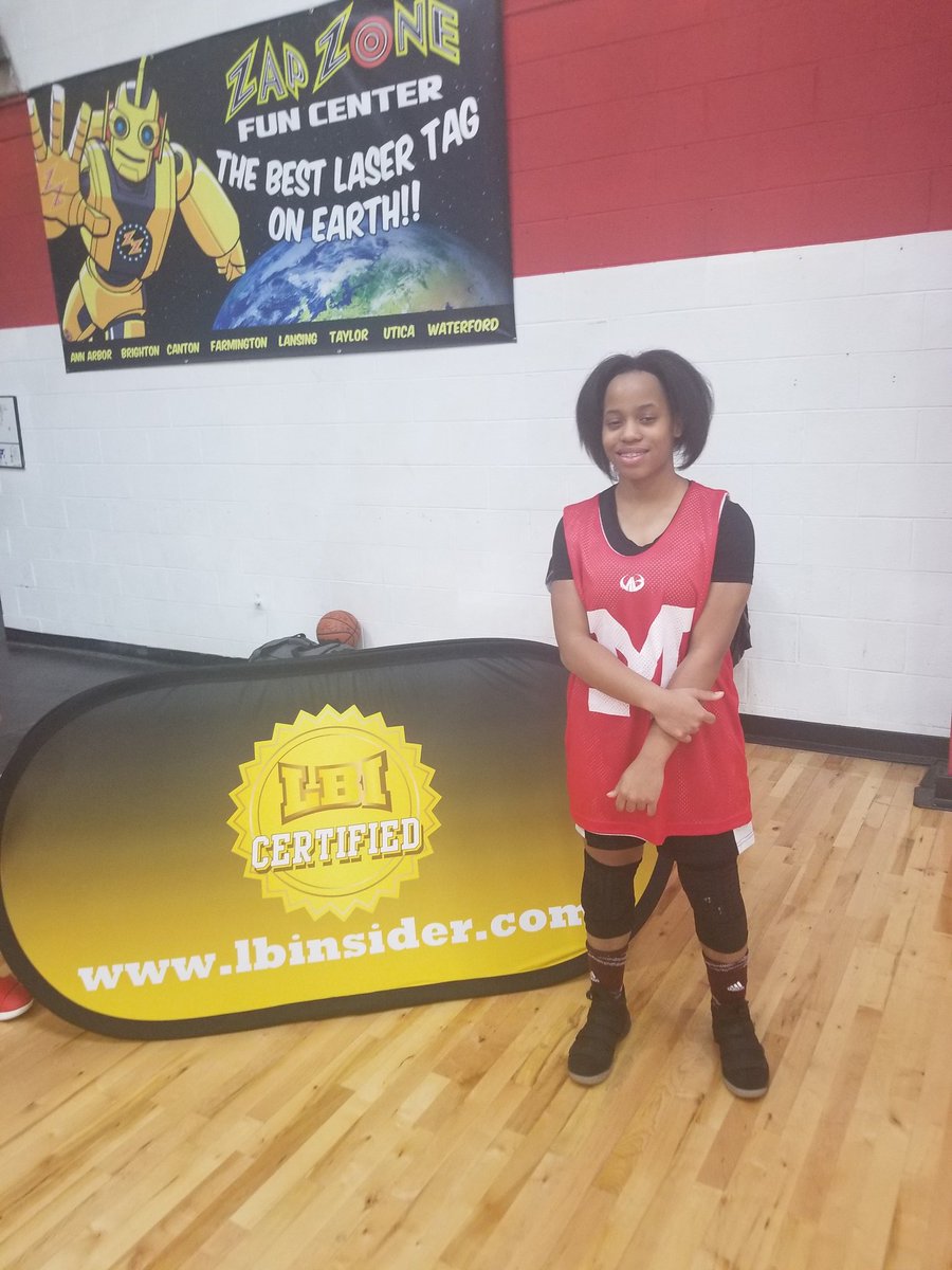 LBInsider's tweet image. '21 Kailee Davis was tough to stop tonight @ the Wednesday Night Showcase. Devastating hesitation move &amp;amp; scores at will.