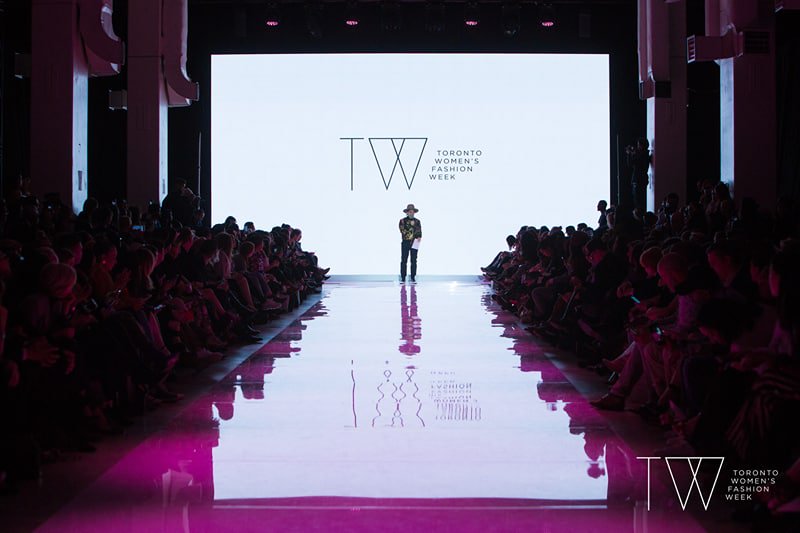 Whoever said lighting was everything was right ~ <a href="/apexsl/">apexs lays</a> Apex Sound &amp; Light

<a href="/JeffRustia/">Jeff Rustia</a> 
#TWxAPEX
#TW
#ILOVECANADIANFASHION
#ILOVETW
#TWFW18