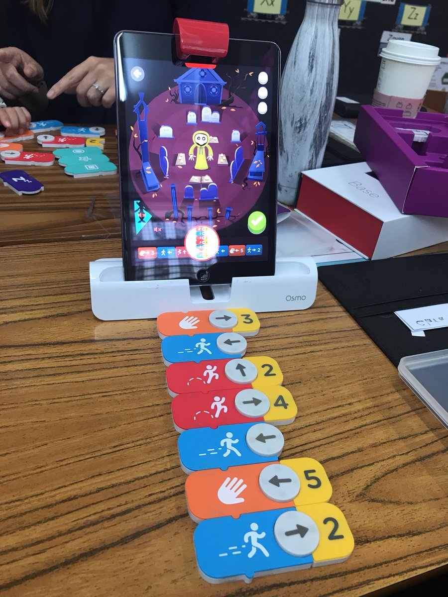 MsCherepaha's tweet image. Students are the best teachers! Learning how to use #codingjam by grade 3 students 🎵🎶🎵 #PDDSC18