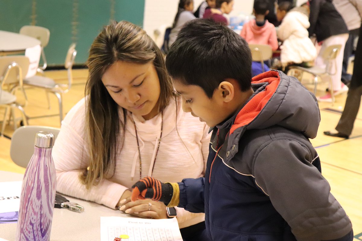 MsDavisMath17's tweet image. More of our #mathnight fun at @ParklawnFCPS