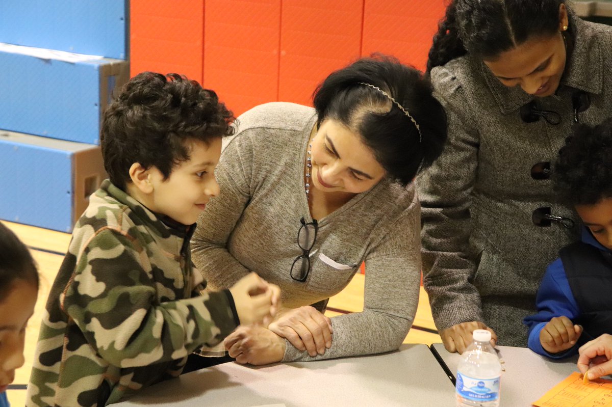 MsDavisMath17's tweet image. More of our #mathnight fun at @ParklawnFCPS