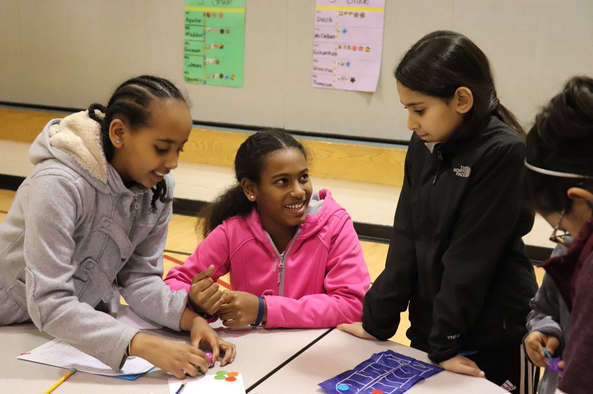 MsDavisMath17's tweet image. More of our #mathnight fun at @ParklawnFCPS