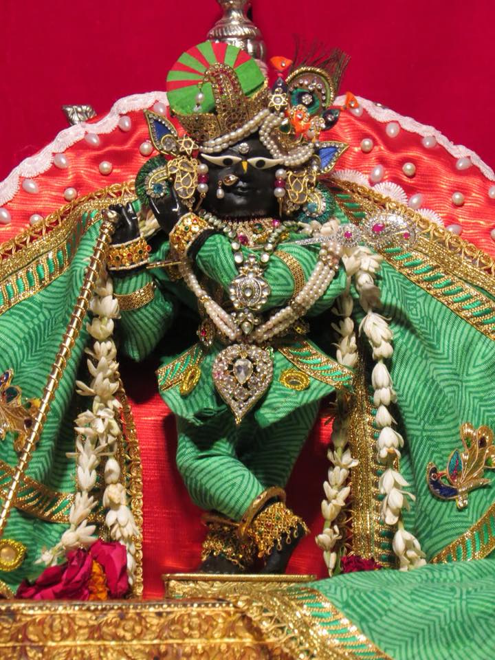 swamindradyumna's tweet image. Arrived in Vrindavan and visiting various sacred places to receive blessings before going to the west for preaching.  First stop - Radha Kunda - the topmost holy place in creation.