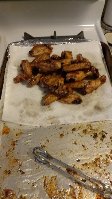 Mmm totally killed it with the fryer tonight along with homemade bluecheese dressing sooooo good https://t