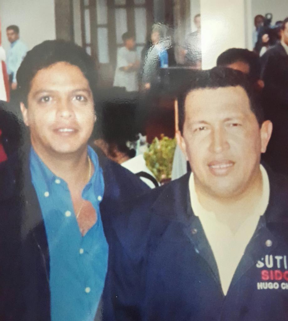 #LealesAChávezPorSiempre y para toda la vida, bajo cualquier circunstancia, Siempre con Chavez.
<a href="/NicolasMaduro/">Nicolás Maduro</a> <a href="/dcabellor/">Diosdado Cabello R</a> <a href="/ConElMazoDando/">Con el Mazo Dando</a> @TransporteGobVe <a href="/VicetrVzla/">ViceTransTerrestre</a>