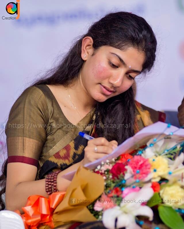 All the best for ur 10th Class exams my dear Friends and Students.
Study well,face it wit Confidence and pls do take care of ur health.

All the best to All of you stay Strong and Be Cool
             - #SaiPallavi ❤

#10thExams