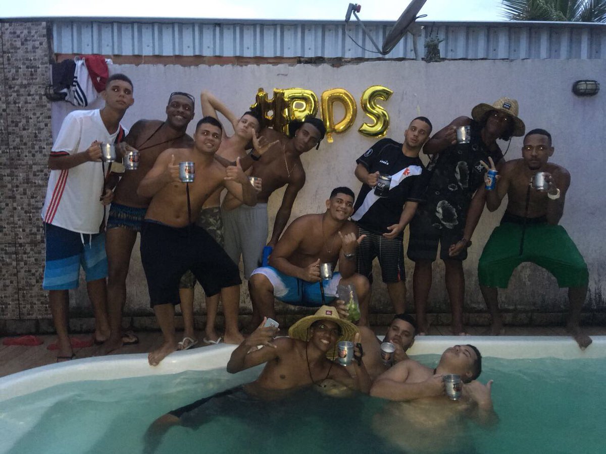 RDSAFESTA's tweet photo. Os criaaaaaaaaaaaa aí 
#RDS https://t.co/K65OY19Xvg