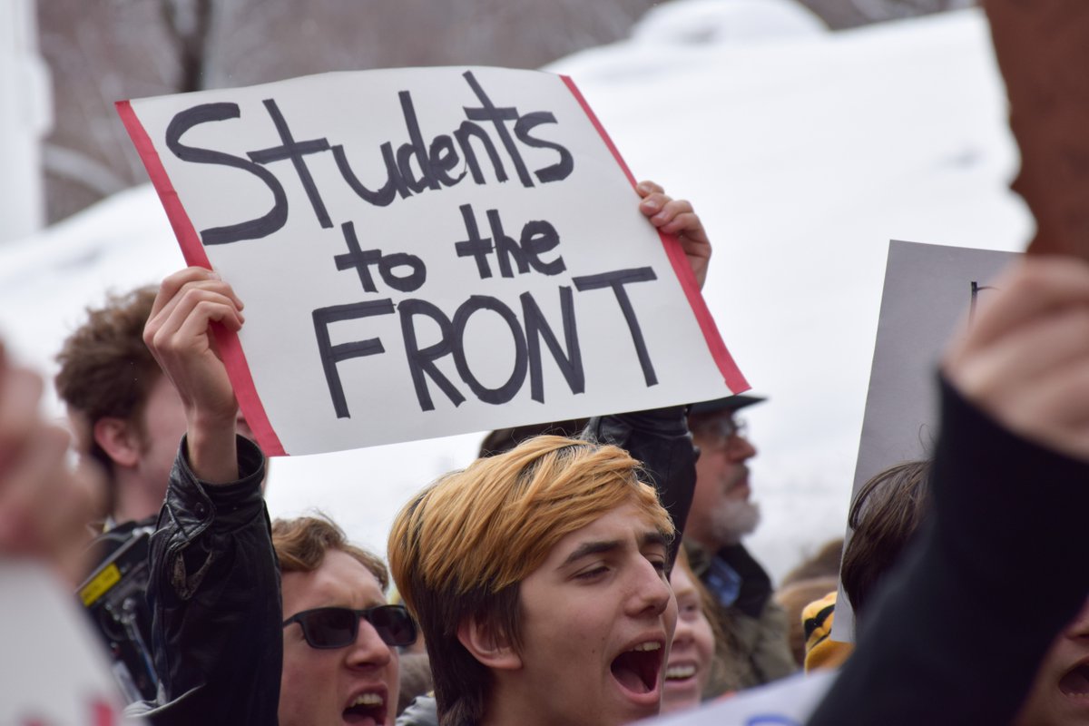 AGHealeyArchive's tweet photo. Here’s one thing every student can do after #NationalSchoolWalkout: register to vote 🗳

🇺🇸 Go to https://t.co/c575juScfq
#ENOUGH
#NeverAgain
#NationalWalkoutDay
#NationalSchoolWalkoutq https://t.co/dkiu69fje9