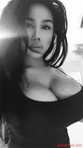 DirtyChatUs's tweet photo. #hugeboobs #teen_huge_boobs #busty_girls #big_tits #massive_boobs #young_big_boobs https://t.co/NSw0JLituA https://t.co/e8Px736c5q