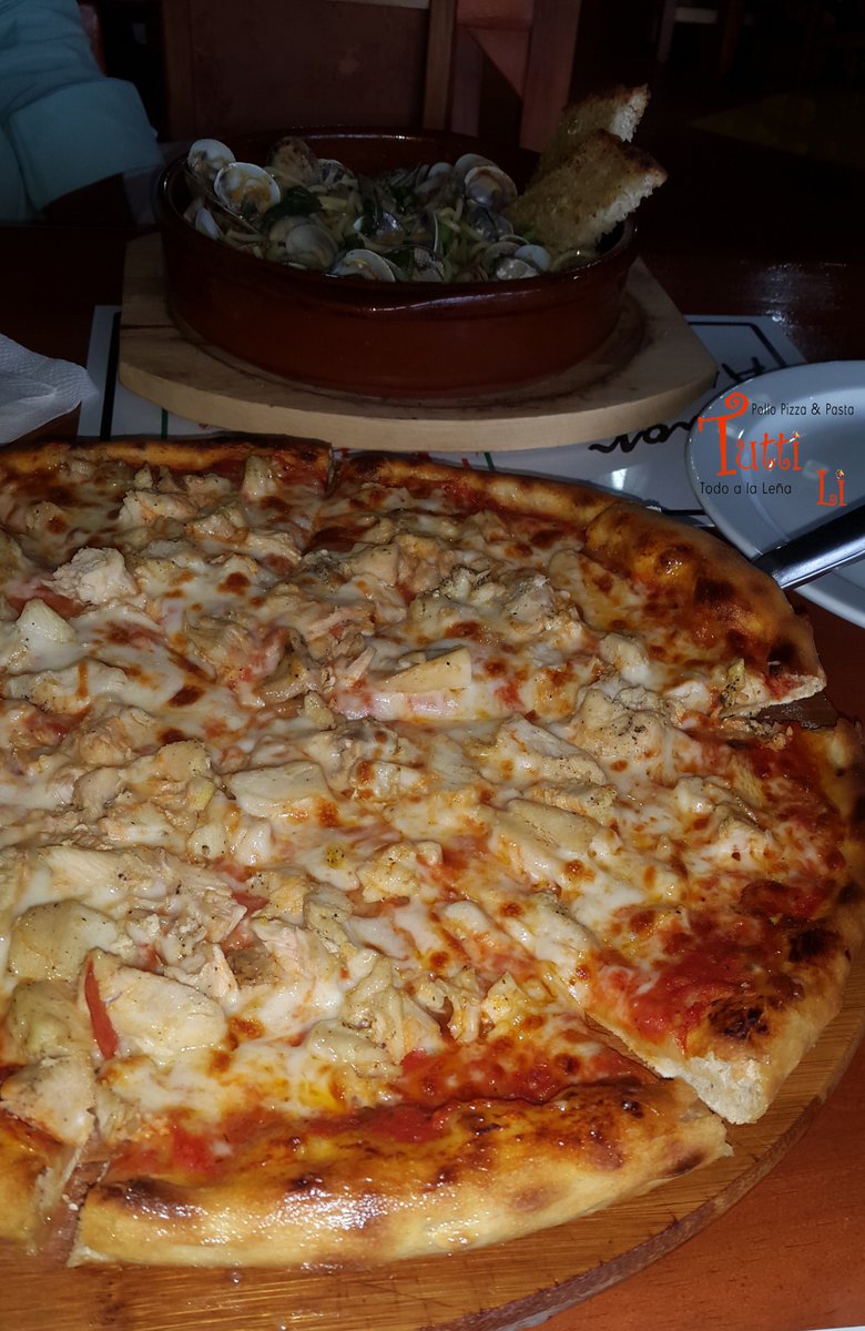 Tuttilipa's tweet photo. Ni Leo Messi del Barca se resiste a una #Pizza De @Tuttilipa Lo mejor en Panama Oeste #Arraijan &amp; #LaChorrera https://t.co/iRBvTgTSLg