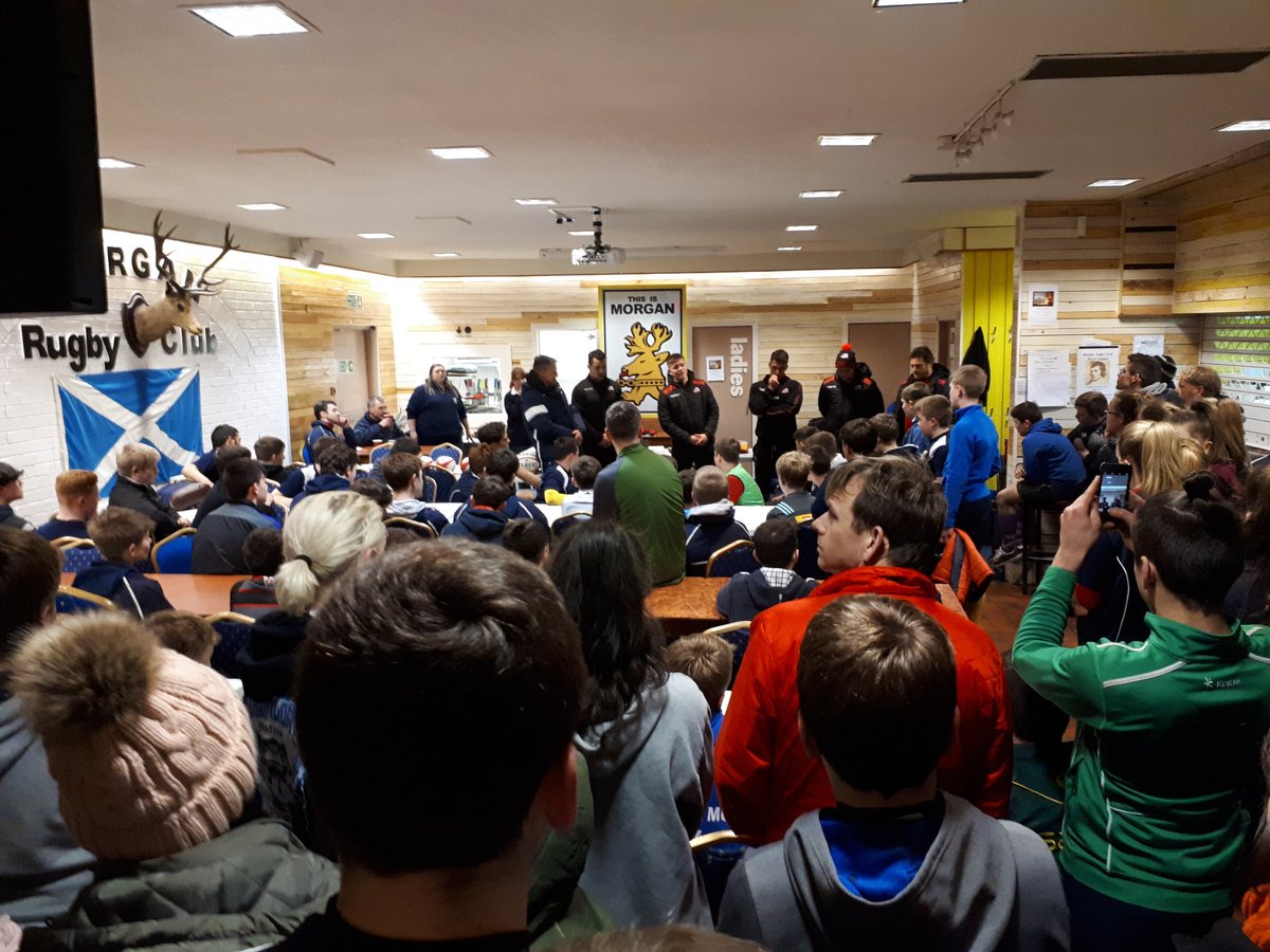 dundee_rugby's tweet photo. Q&A After training...over 100 kids! @EdinburghRugby #ERBlitz https://t.co/diXxZBjinw